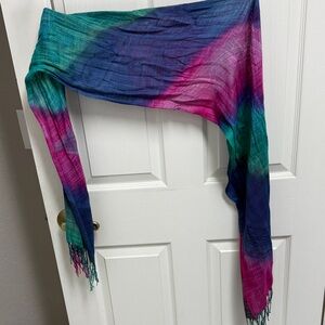 Elegant Multicolor Gradient Scarf